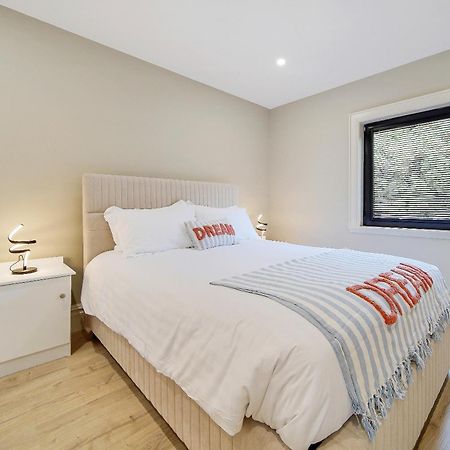 Seaview Lodge Apartment 'Sleeping 4 Guests' Rockstown Экстерьер фото