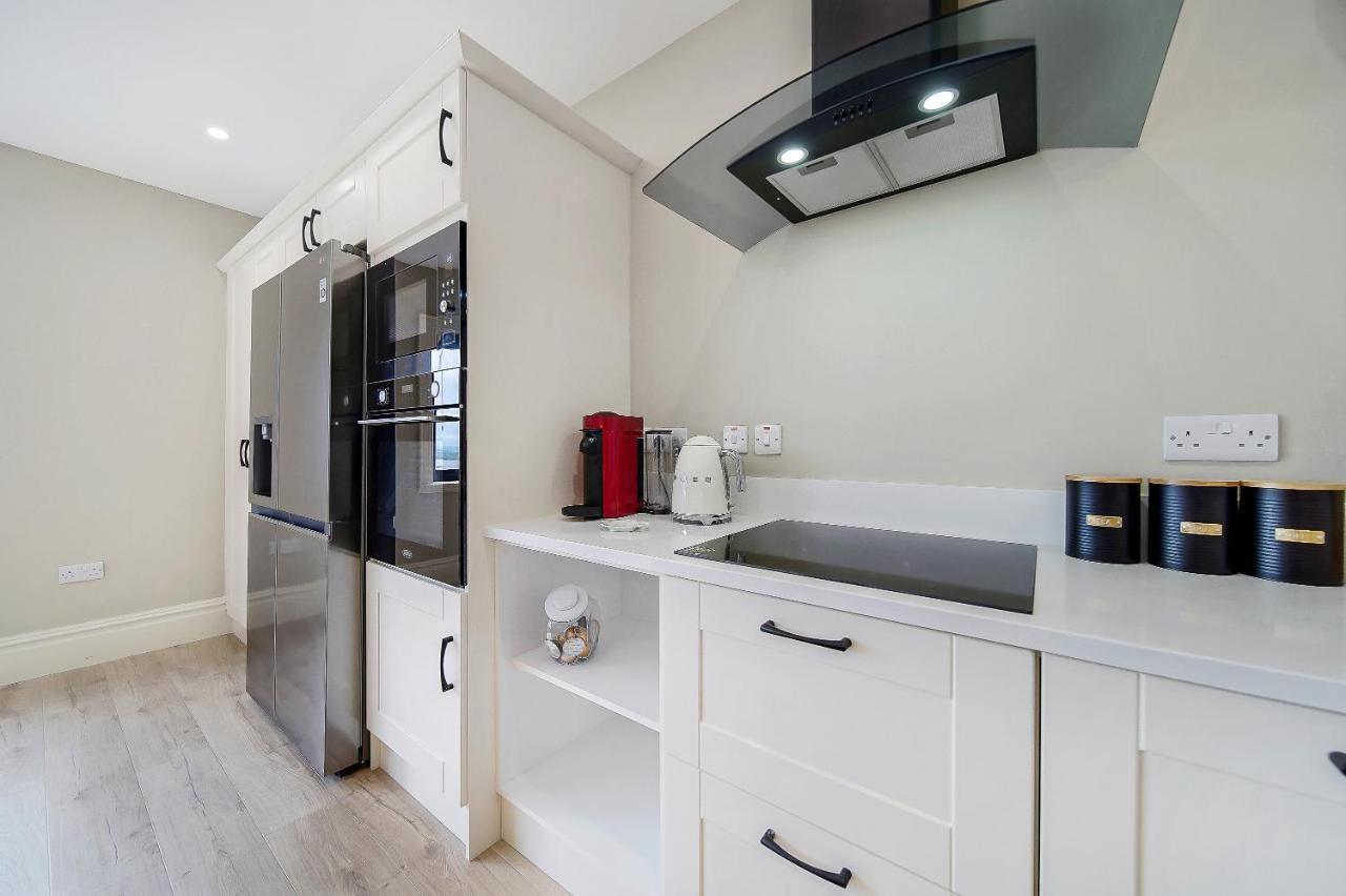 Seaview Lodge Apartment 'Sleeping 4 Guests' Rockstown Экстерьер фото